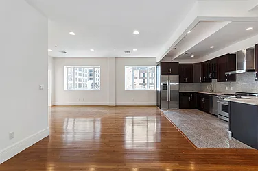 Rented by OneWorld Property Advisors
