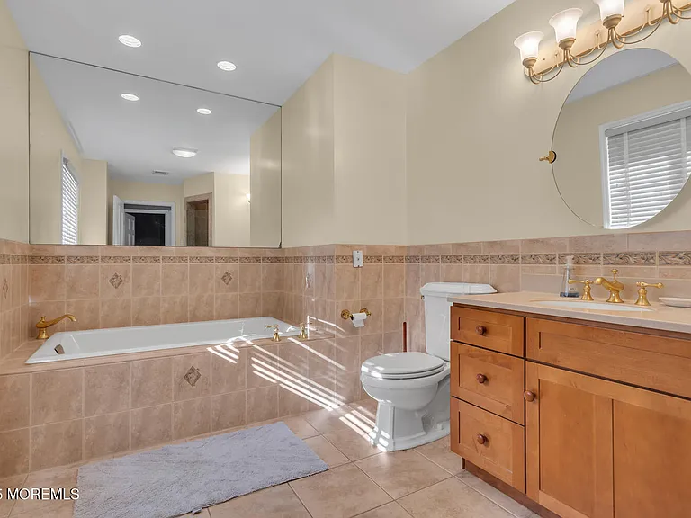 115 N Ocean Ave — Photo 51
