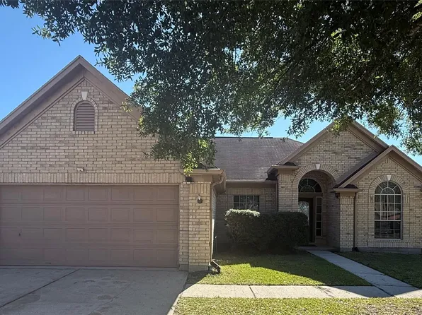 10302 Otter Cir, Baytown, TX 77523