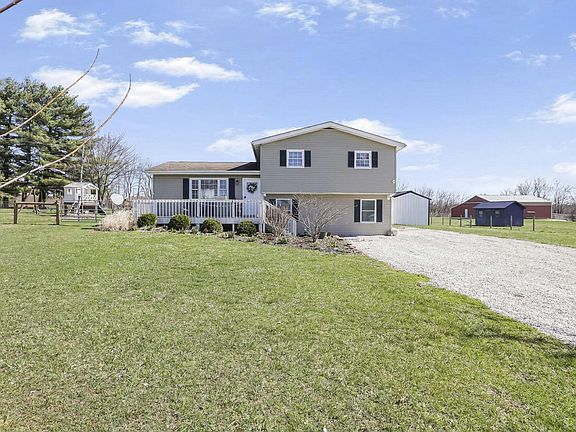 3rd image of 25864 Shoemaker Rd