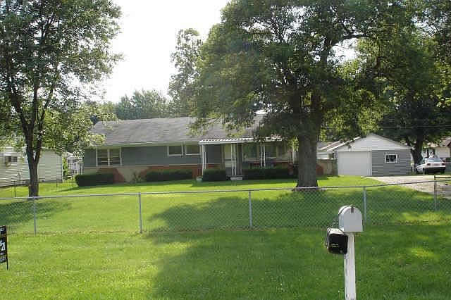 1st image of 3460 S Foltz St