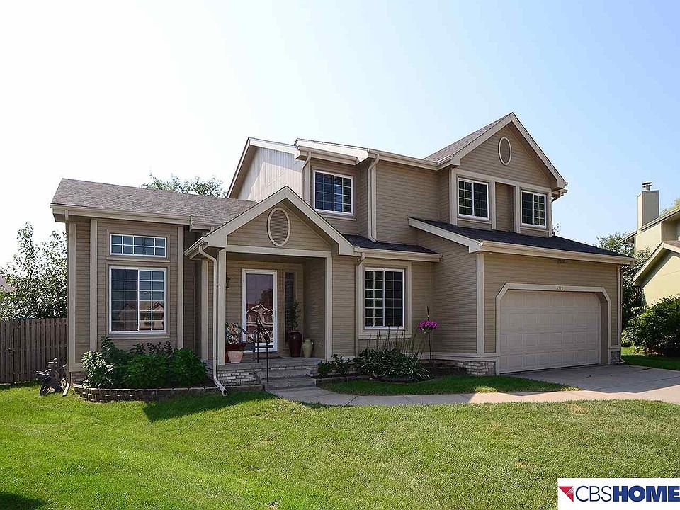 1st image of 3523 N 152nd Cir
