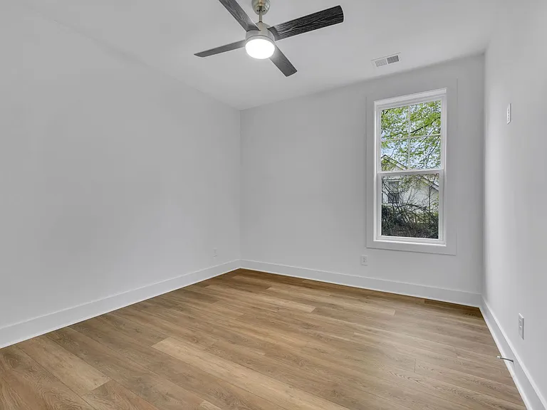 423C Veritas St — Photo 32