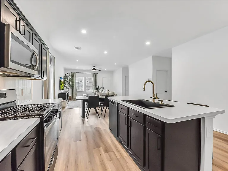 14816 Crimson Peak Ln — Photo 7