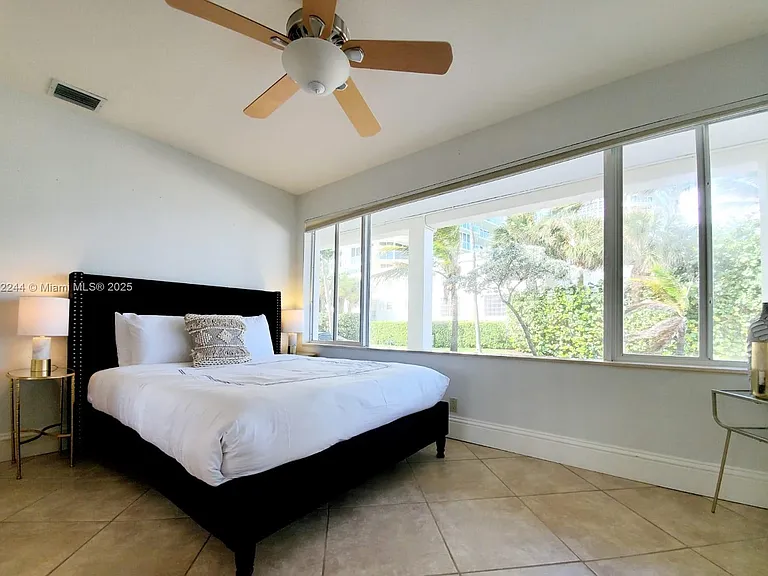 302 Balboa St — Photo 47