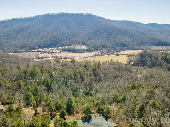 99999 Woodhen Way #138/139, Horse Shoe, NC 28742