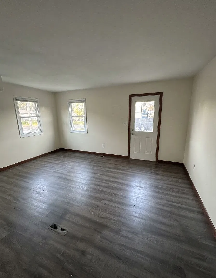 3 bed, 1140 sqft, $1,700 — Photo 4