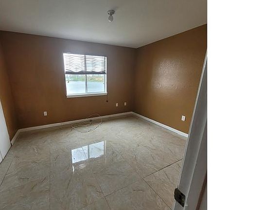 4th image of 14194 NW 17th Ave