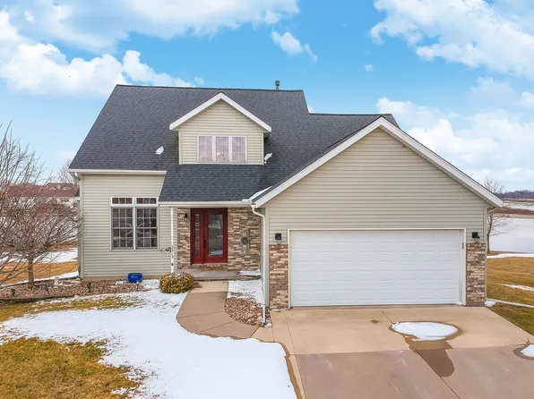 2212 Altoona Rd, Bloomington, IL 61705