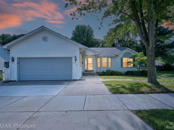 318 N 5th St, Brighton, MI 48116