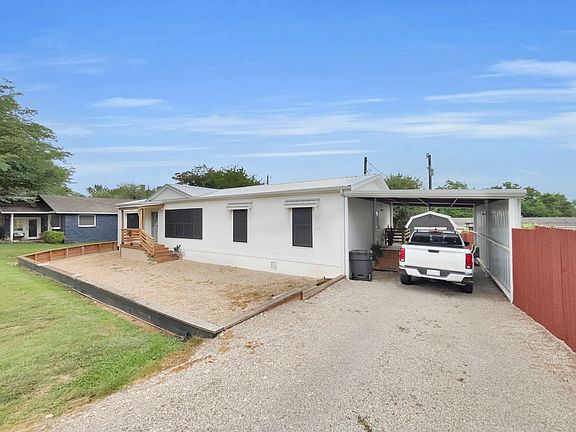 3rd image of 3909 Valley Ridge Dr