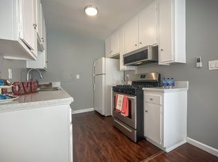 19542 Leadwell St #1X1, Reseda, CA 91335