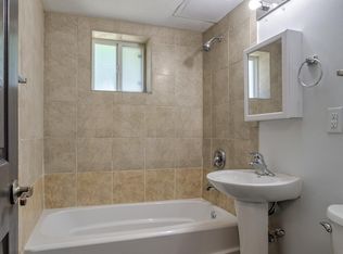 4648 Cuming St #11, Omaha, NE 68132