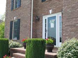 3301 Whispering Oaks Dr, Knoxville, TN 37938