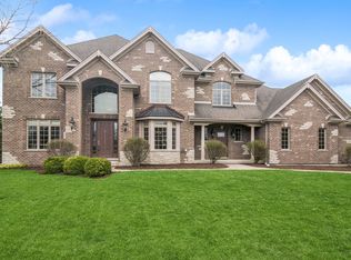 954 Lorie Ln, Lake Zurich, IL 60047