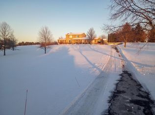 10N909 Highland Trl, Hampshire, IL