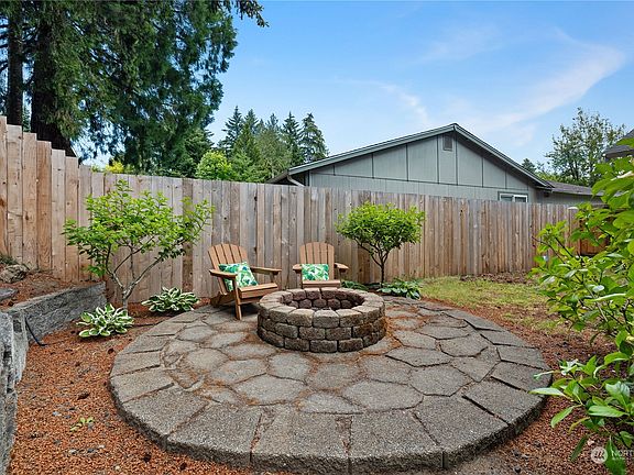 5th image of 6323 Onyx Court SE