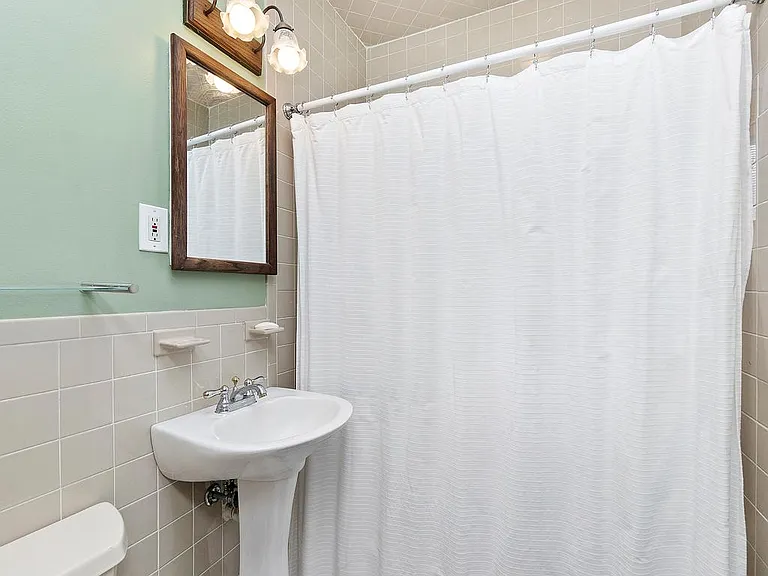 15 Park St — Photo 13