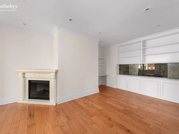 401 East 60th Street image 20 of 28