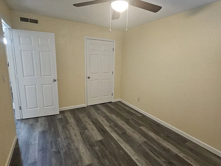 1210-1250 Kenny Dr — Photo 166