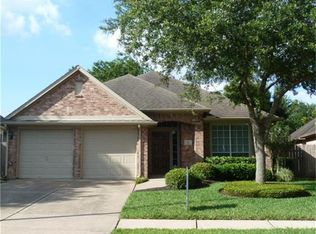 531 Avery Dr, Sugar Land, TX 77479