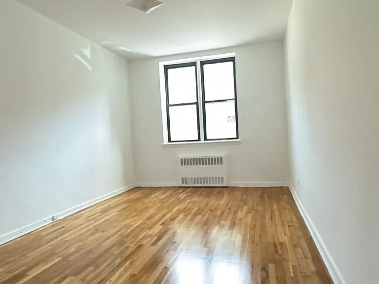 143-30 Roosevelt Ave #1G — Photo 3