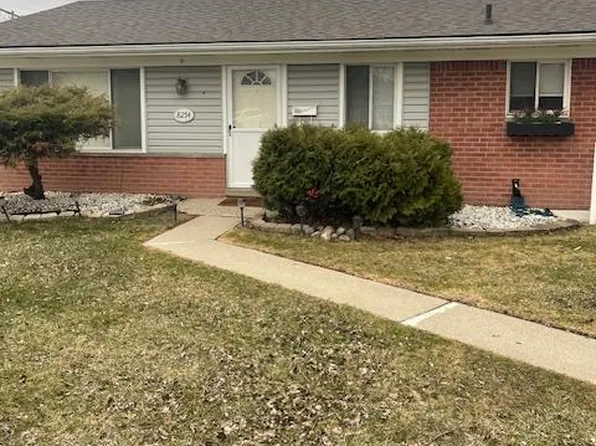 8254 Milburn St, Westland, MI 48185