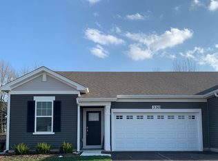 330 Sussex Ave, Aurora, IL 60504