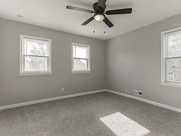 1307 Grant Ave — Photo 20