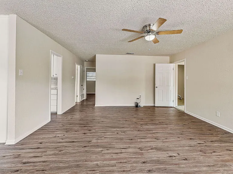 1373 W McNeill St #B — Photo 14