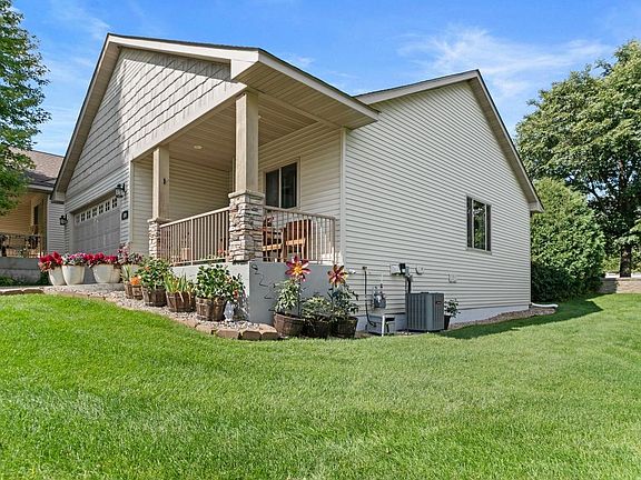 5th image of 310 Whispering Ln
