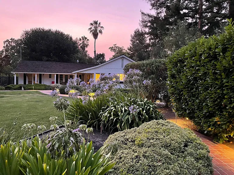 Palmer Ln — Photo 12