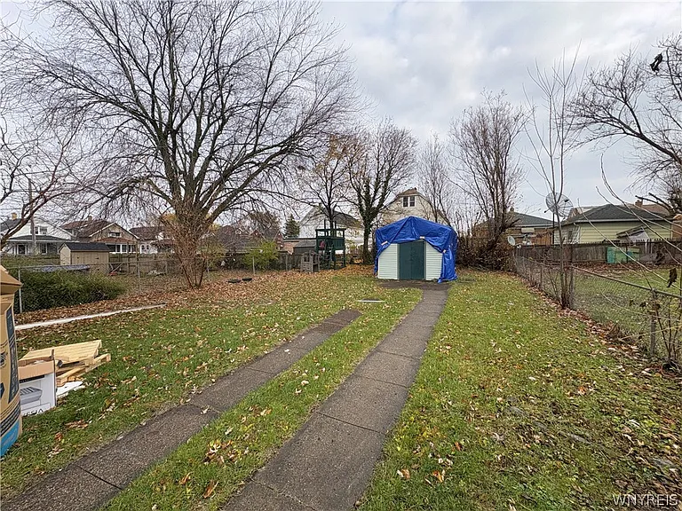 143 Reo Ave — Photo 3