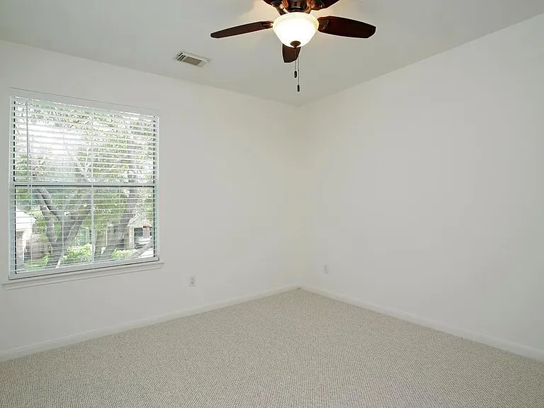 6902 Afton Woods Dr — Photo 16