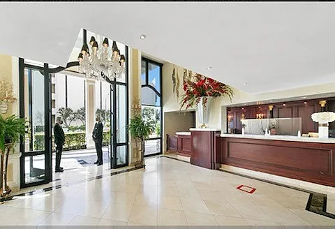 Sterling International Towers — Photo 10