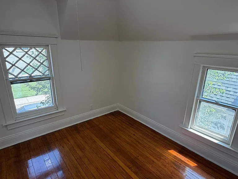 2523 Jones St — Photo 15