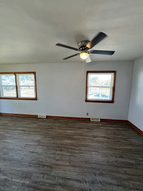 3 bed, 1150 sqft, $1,200 — Photo 3