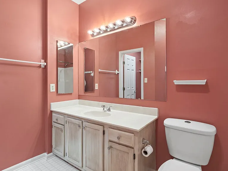 328 Glencoe Dr — Photo 16