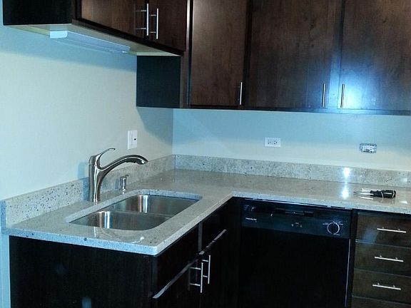 5th image of 5385 N Bowmanville Ave #1827