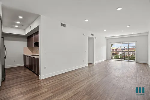 1339 N Formosa Ave #B304 Photo 1