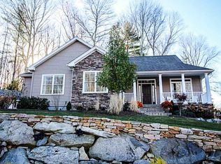 5 Ridgeland Rd, Smithfield, RI 02917