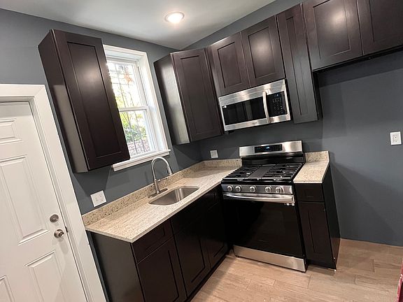 4th image of 3044 N Bambrey St