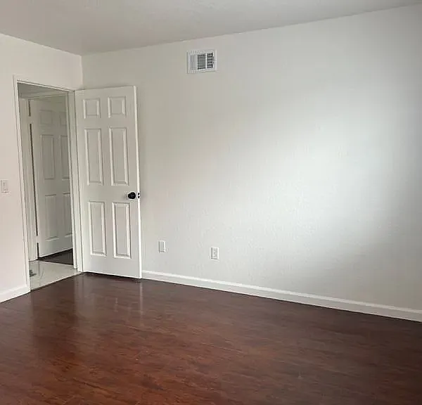 8335 Stonewood Ln — Photo 6
