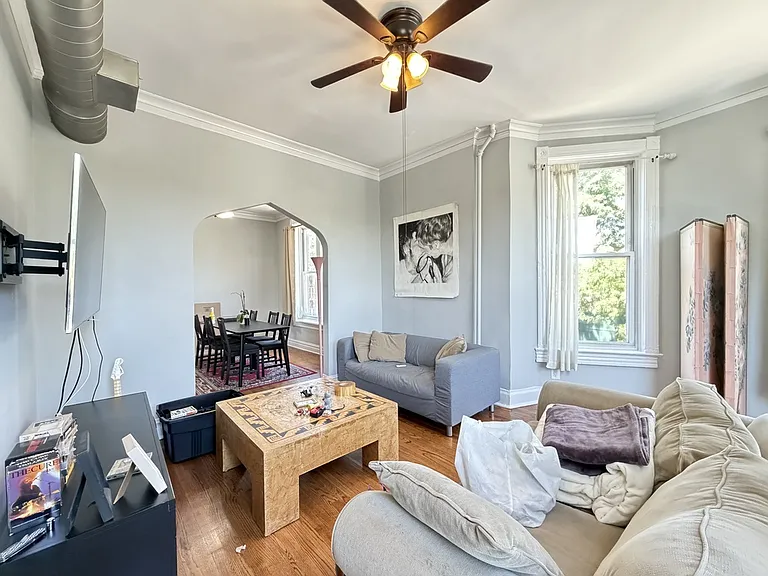 1058 N Rockwell St #2 — Photo 10