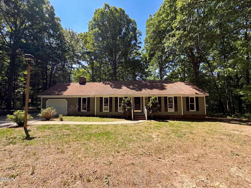 1st image of 102 Lakeside Farm Rd