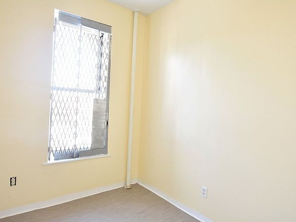 4th image of 232 Cypress Ave #42A