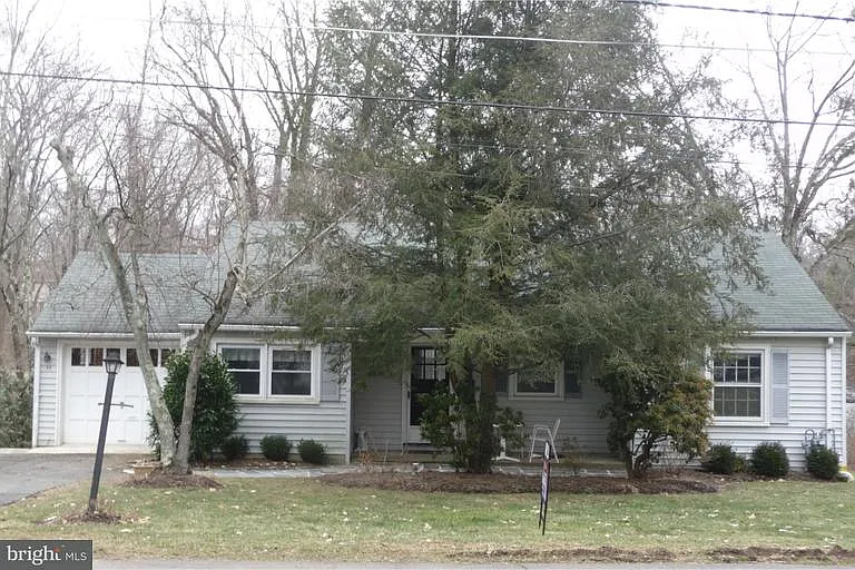 77 Red Hill Rd photo 1