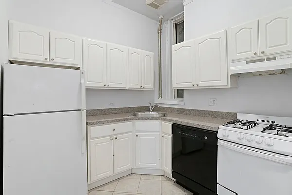 Rented by Douglas Elliman | media 5