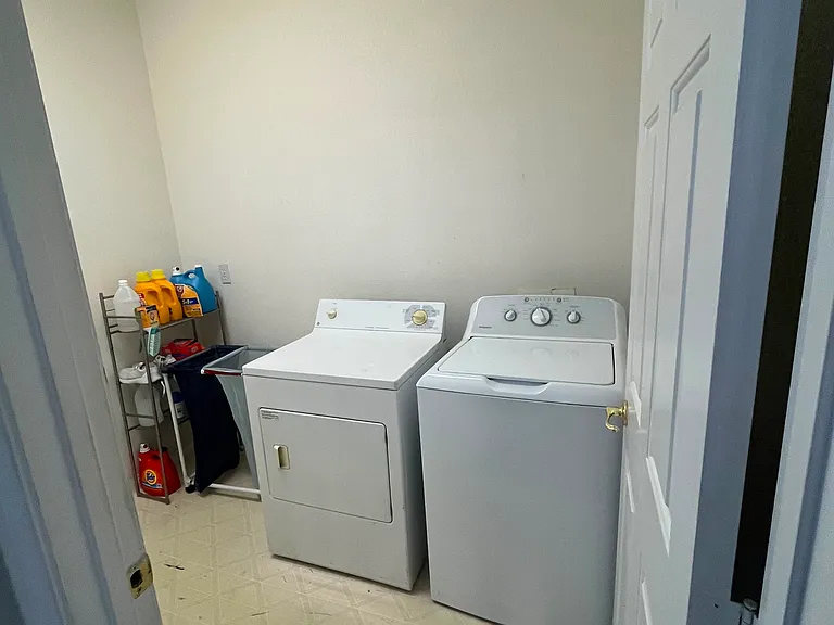 294 Sea Rim Ave — Photo 3