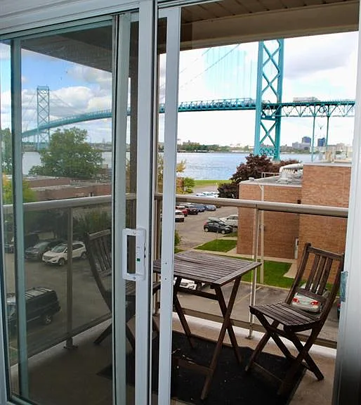 3000 Sandwich St #410 — Photo 16